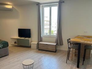Appartements Studio independant climatise a Lyon 8 : photos des chambres