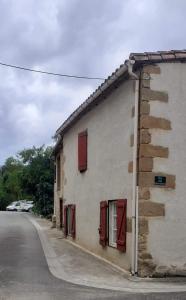 Maisons de vacances Charmante maison de village : photos des chambres