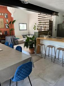 Villa 6 chambres et piscine entre la mer et la ville