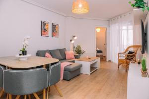 Mar, playa y paseos by CABANA Rentals