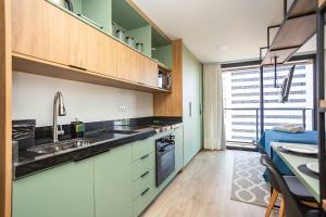 Apto noBatel finamente mobiliado perto do shopping Curitiba