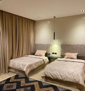 شقه ميدان الجمهوريه بالدقي