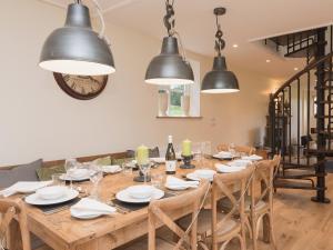 Hall Cottage
