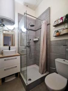 Appartements Le Cocon - Renove I Clim I Terrasse I WIFI I Hypercentre : photos des chambres