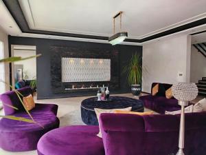 Luxury Villa with pool 6 min to Football Stadium CAF