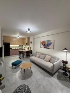 Kenya 5 min seaside Vlora Bay