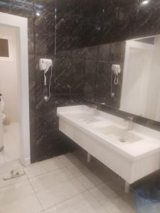 رمال السيل للشقق المخدومه الفاخره