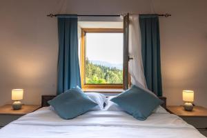 Kula 1960 Stone House