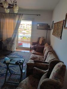 شاليه بالساحل الشمالي مفروش فرش مميز كامل