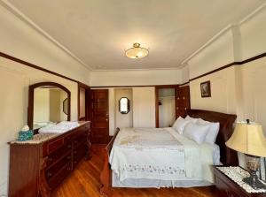 Two-Bedroom Suite room in Lefferts Gardens Residence