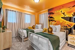 NEW themed 05 Bedrooms At Windsor Cay