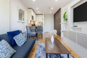 Stunning Studio Flat Minutes from Lewisham Station With View