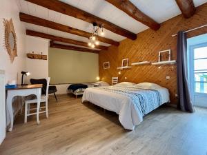 B&B / Chambres d'hotes Location au coeur du Deves, proche Puy-en-Velay et chemin de St-Jacques - FR-1-582-447 : photos des chambres