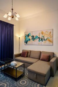 1BR Modern loft 5 MIN from DXB Airport