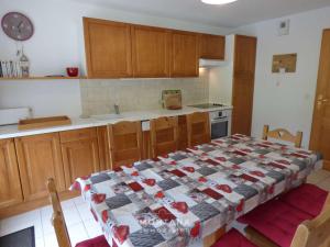 Appartement spacieux 4 pièces pour 6-8 personnes avec terrasse au Grand-Bornand - FR-1-458-239