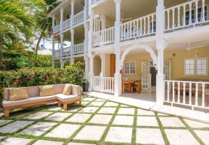 Oceanfront apartment