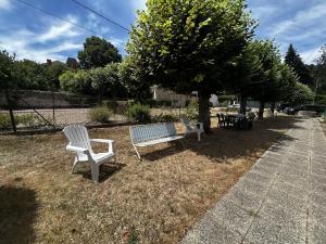 Appartements Studio entre Thermes et centre-ville avec jardin, parking et WIFI - FR-1-541-119 : photos des chambres