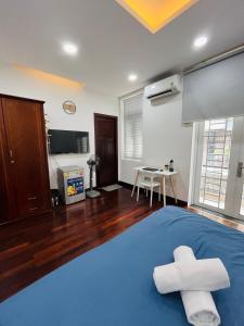 Big Promo! Spacious Balcony Retreat in Thao Dien R01