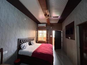 The Ghungroo restro and stay