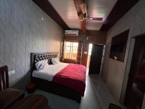 The Ghungroo restro and stay