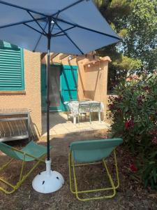 Complexes hoteliers Vacargeles casa Les Muriers et Les Chenes verts calme clim wifi animations piscine mini golf : photos des chambres