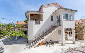 Apartment Ana 