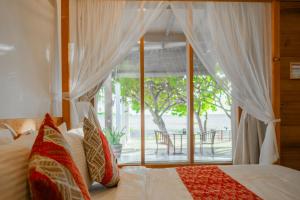WAVE SOUND by 3S Maldives