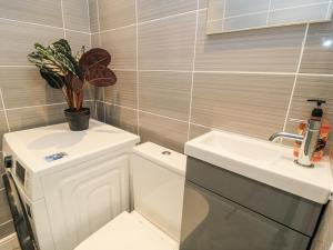 Delightful Dorset House By Wareham River