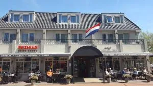 布灵克酒店 - 泽伊德拉伦