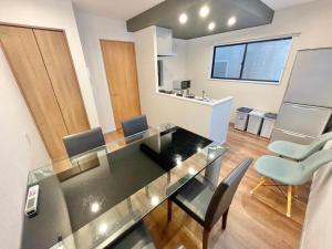 新宿の一軒家貸切 駐車場付 3寝室7ベッド 東新宿駅徒歩9分 新宿渋谷原宿エリア