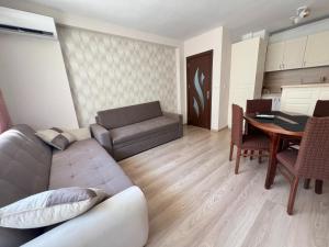 OKOLCHITSA - Stylish and Cozy Apartment