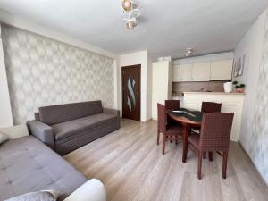 OKOLCHITSA - Stylish and Cozy Apartment