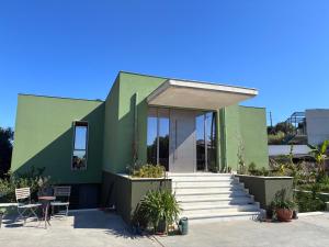 FinIQ Boutiq Studios