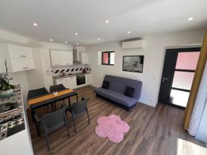 Appartements Domaine Baccia Donna Proche Nice, Climatisation, jacuzzi, petanque & parking gratuit : photos des chambres