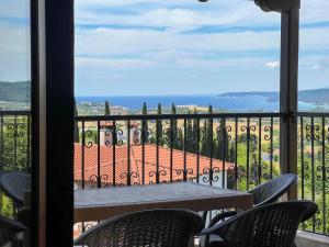 Cosy Stay Apartment with Panoramic View