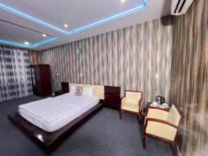Khách sạn phi long 2