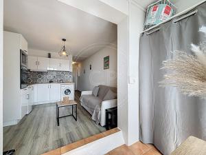 Bay View Studio climatisé 4 pers vue mer by LaConciergerie13