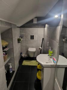 Ride And Rest, BMX Championship Stay