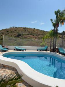 Apto piscina y jardin privado