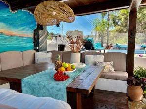 Apto piscina y jardin privado