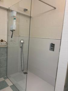 Apto piscina y jardin privado