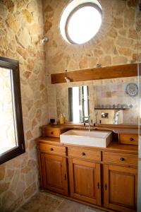 Maisons de vacances Mas Mont-Laure Jacuzzi, Pool & Tranquility : photos des chambres