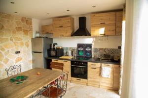 Maisons de vacances Mas Mont-Laure Jacuzzi, Pool & Tranquility : photos des chambres