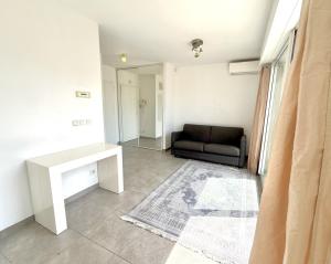 Studio Terrasse 3ème étage, climatisation coeur de Nice