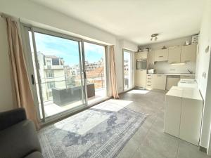 Studio Terrasse 3ème étage, climatisation coeur de Nice