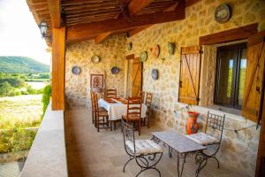 Maisons de vacances Mas Mont-Laure Jacuzzi, Pool & Tranquility : photos des chambres
