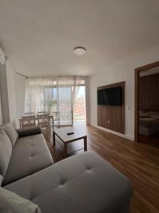 Heart of Las Americas