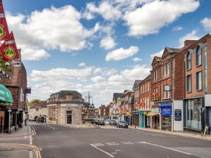 Pass the Keys Newly renovated flat Sevenoaks High Street
