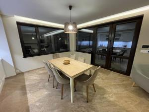 Premium Studio Apartment in Private Villa Nisim