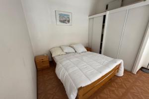 Appartements Pleasant studio with balcony close to the beach : photos des chambres